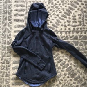Lululemon size 6 pullover